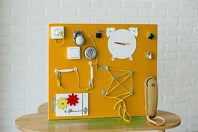 Бизиборд Занятная лужайка